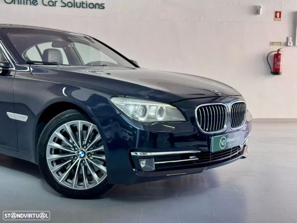 BMW 730 - 4