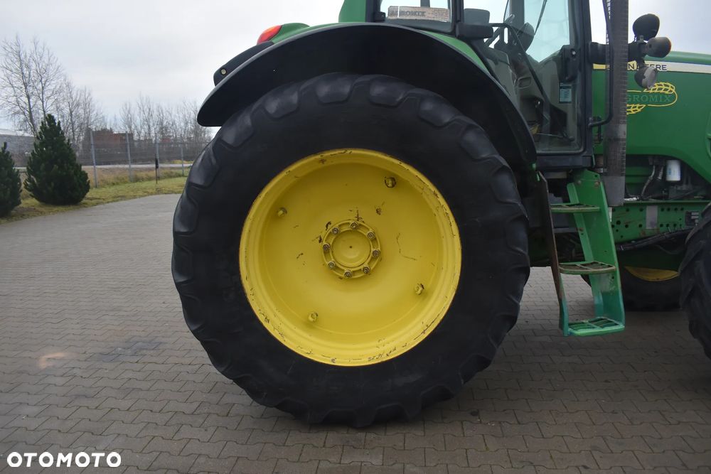 John Deere 7430 - 13