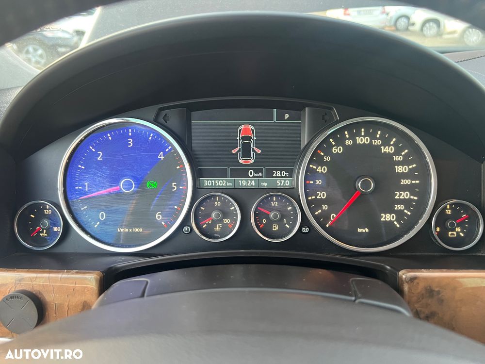 Volkswagen Touareg 3.0 V6 TDI DPF Automatik - 22