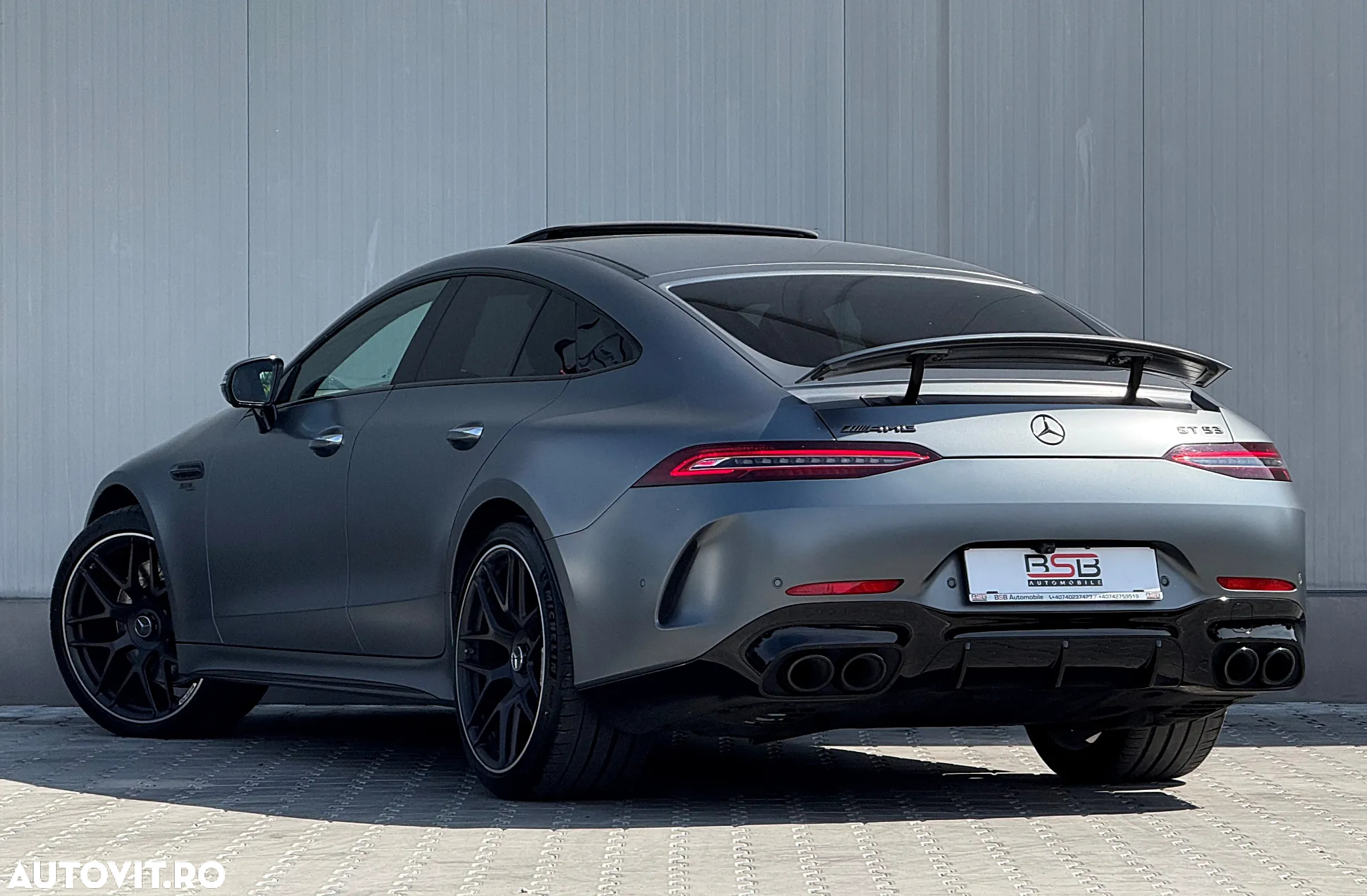 Mercedes-Benz AMG - 4