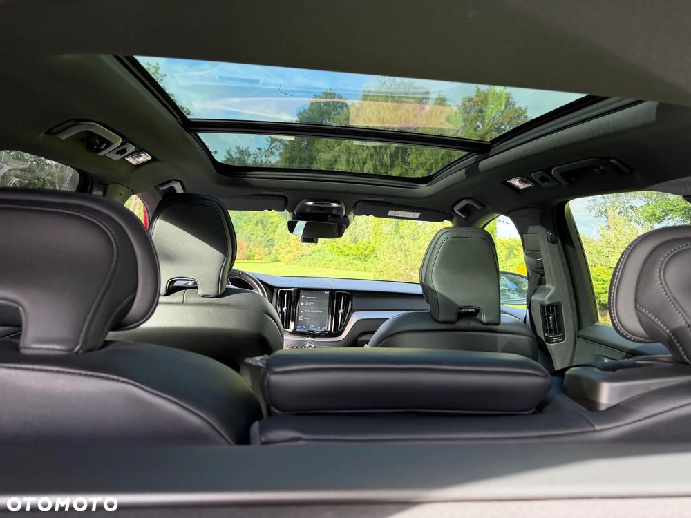 Volvo XC 60 B4 D AWD R-Design - 16