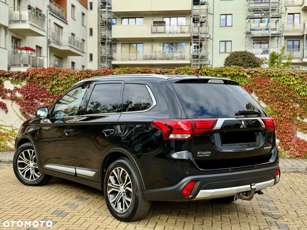 Mitsubishi Outlander - 3