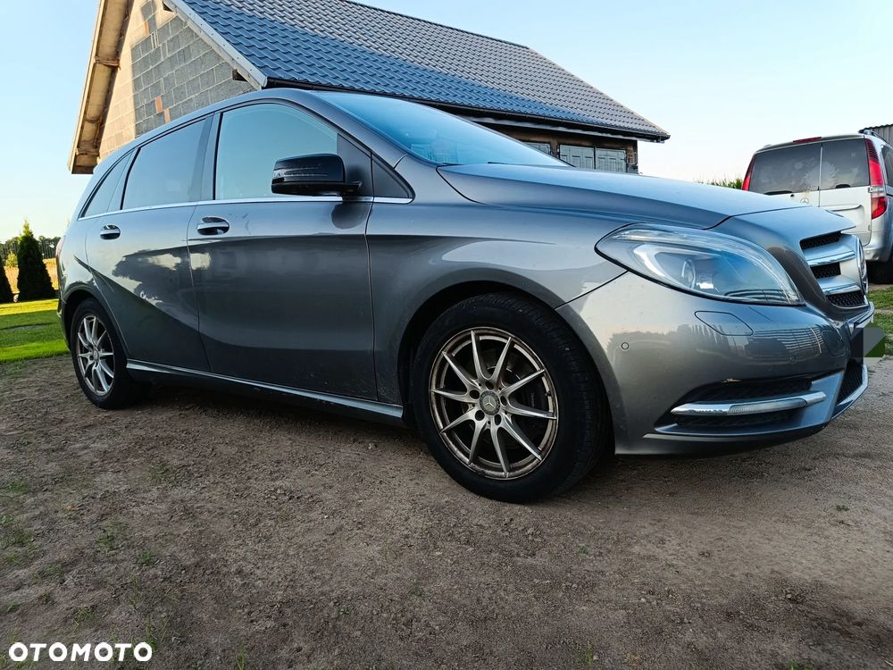 Mercedes-Benz Klasa B 220 4Matic 7G-DCT - 3