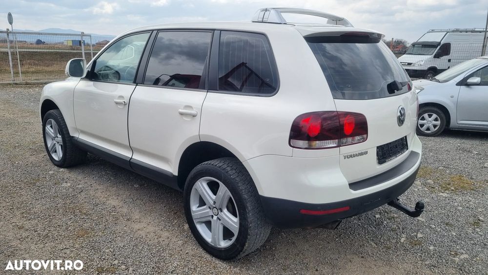Volkswagen Touareg 2.5 R5 TDI DPF Aut. Individual - 25