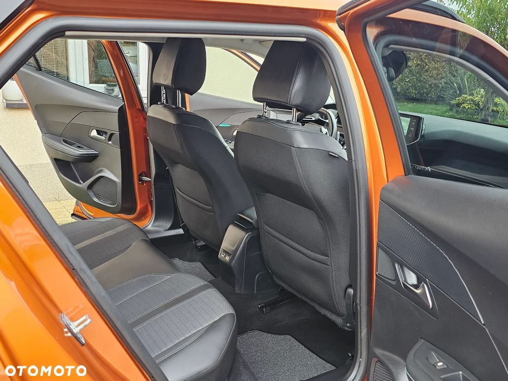 Peugeot 2008 1.5 BlueHDi Allure Pack S&S EAT8 - 36