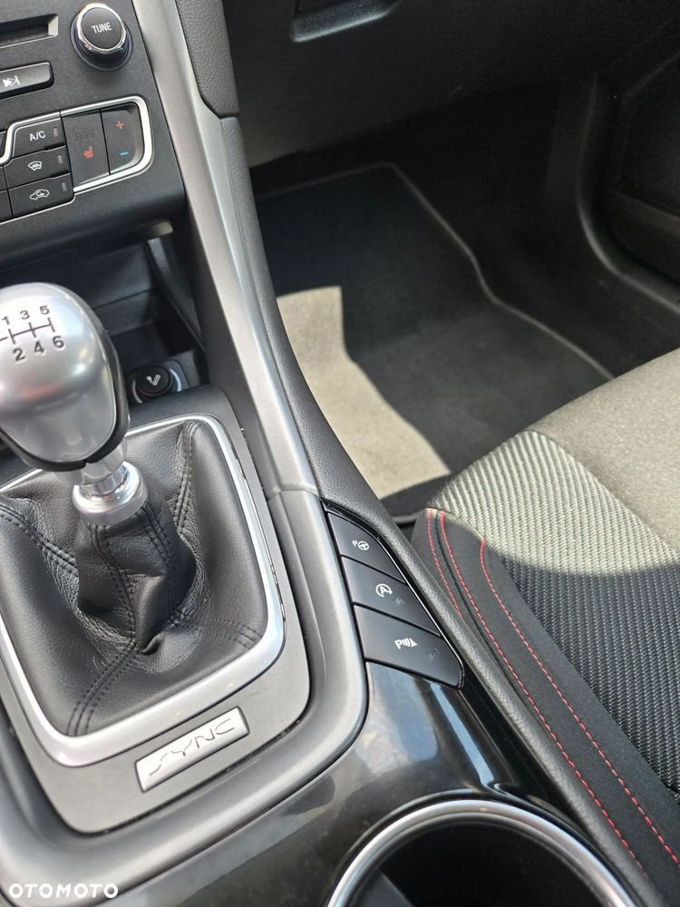 Ford Mondeo 1.5 EcoBoost ST-Line - 16