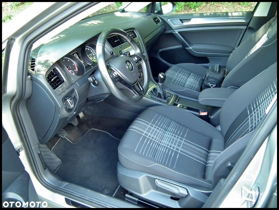 Volkswagen Golf Variant 2.0 TDI BlueMotion Technology Lounge - 9