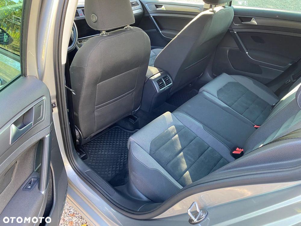 Volkswagen Golf 1.5 TSI BMT Comfortline - 22
