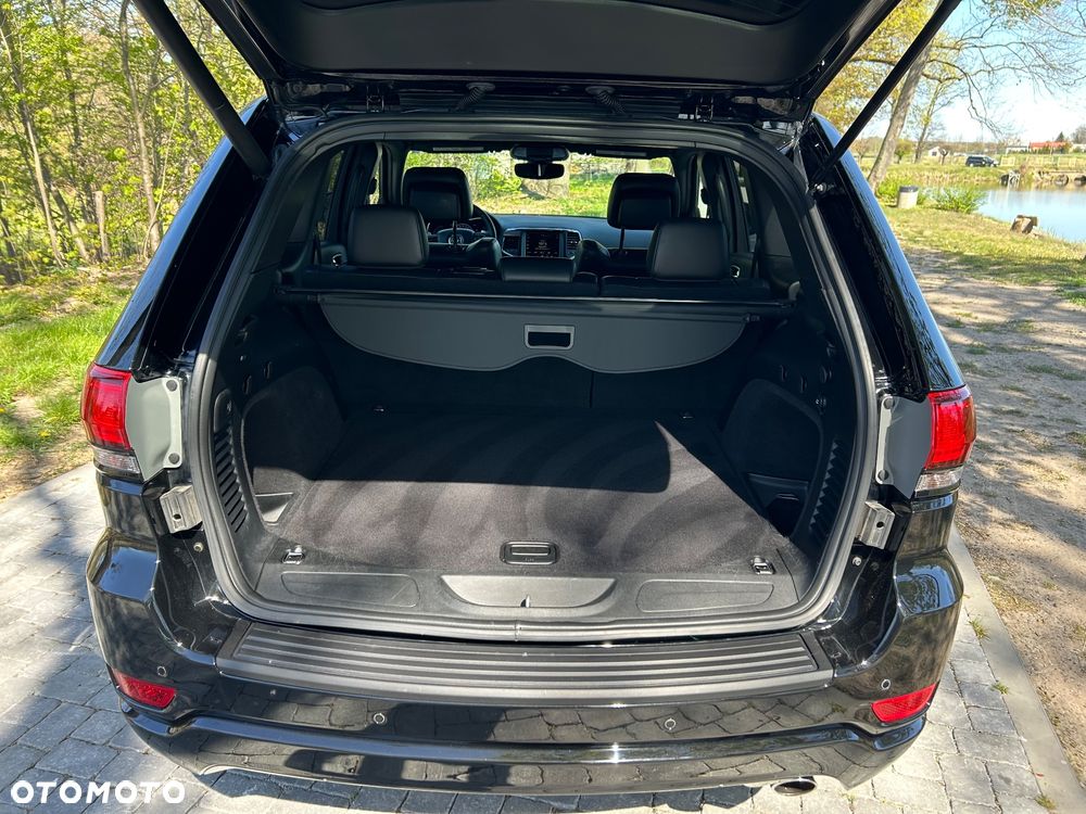 Jeep Grand Cherokee - 11