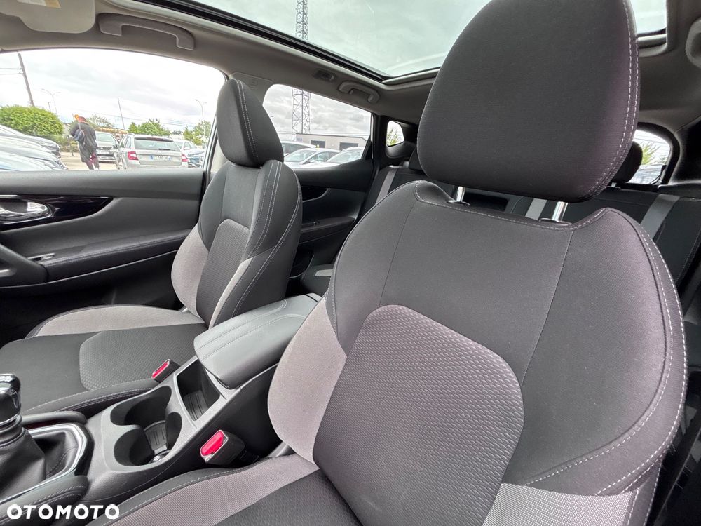 Nissan Qashqai 1.3 DIG-T N-Connecta - 19