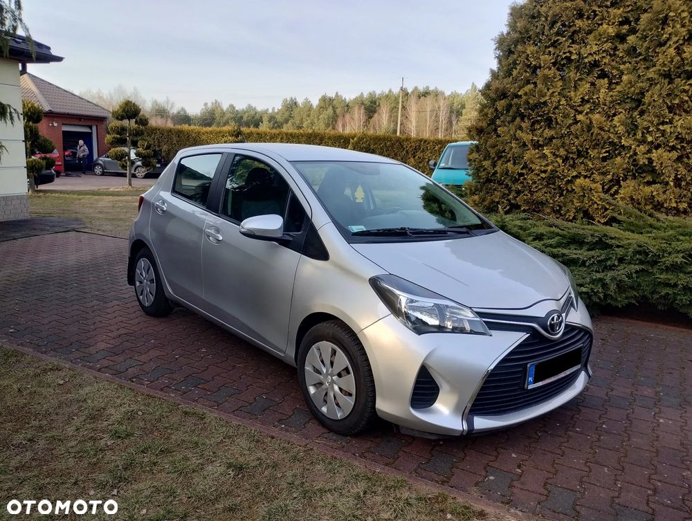 Toyota Yaris - 10