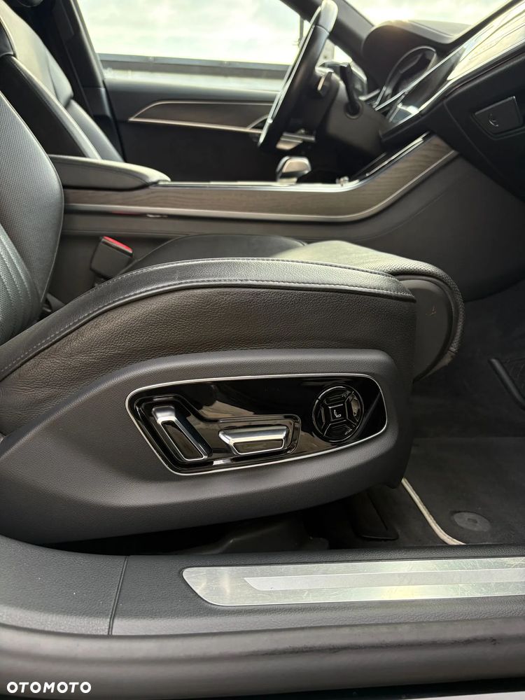 Audi A8 55 TFSI quattro tiptronic - 9