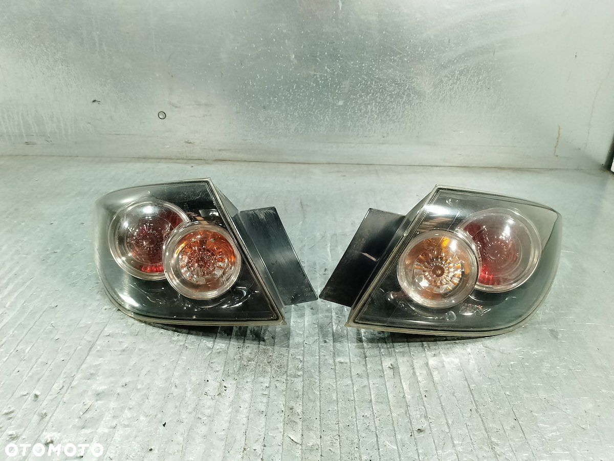LAMPY TYŁ KOMPLET MAZDA 3 ( 99-09 ) 1.6 HDI HATCHBACK P6312 - 1