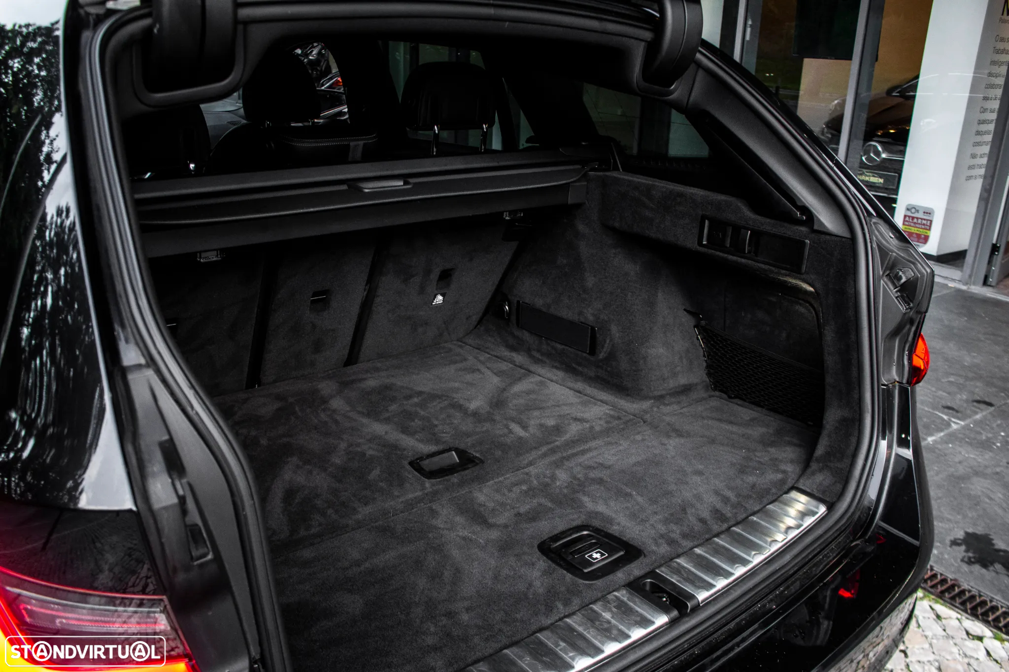 BMW 320 d Touring Aut. Luxury Line - 32