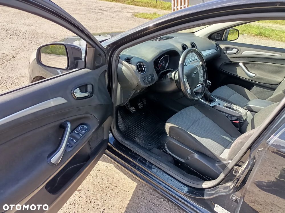 Ford Mondeo 2.0 Ambiente - 16