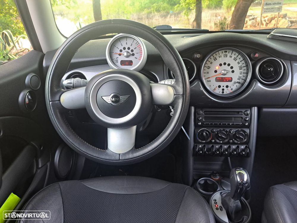 MINI 3 Portas Cooper Aut. - 15
