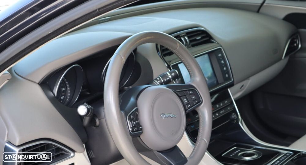 Jaguar XE 2.0 D Prestige Aut. - 5