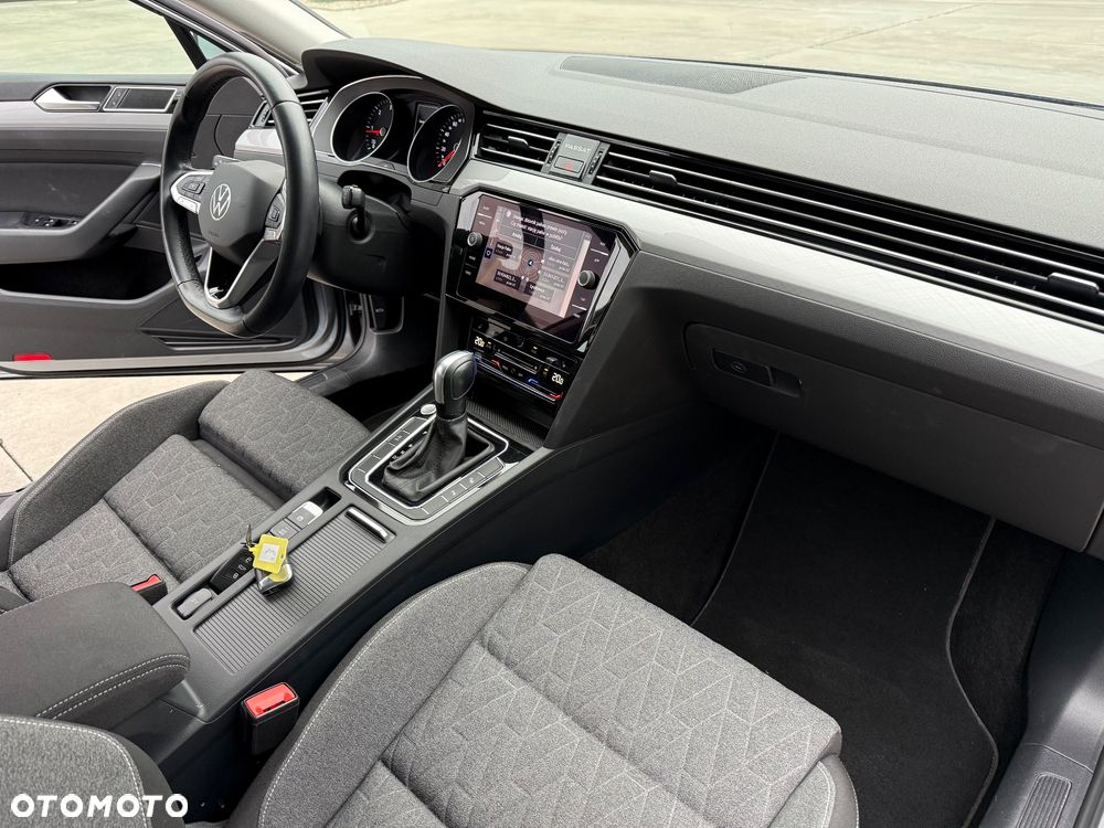 Volkswagen Passat Variant 2.0 TDI Business DSG - 23