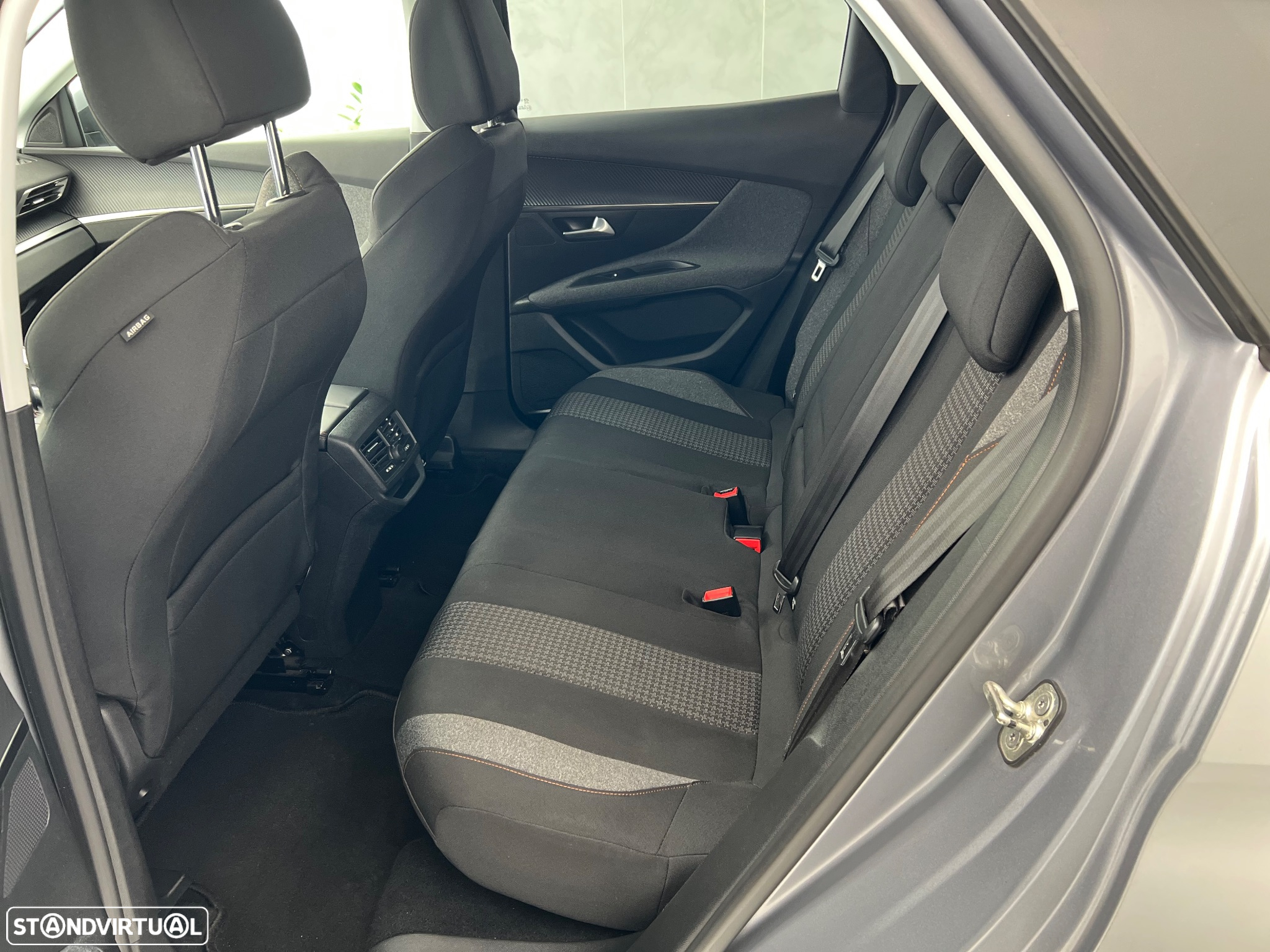 Peugeot 3008 1.5 BlueHDi Active - 19