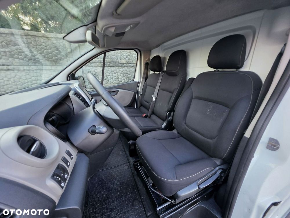 Renault Trafic - 11