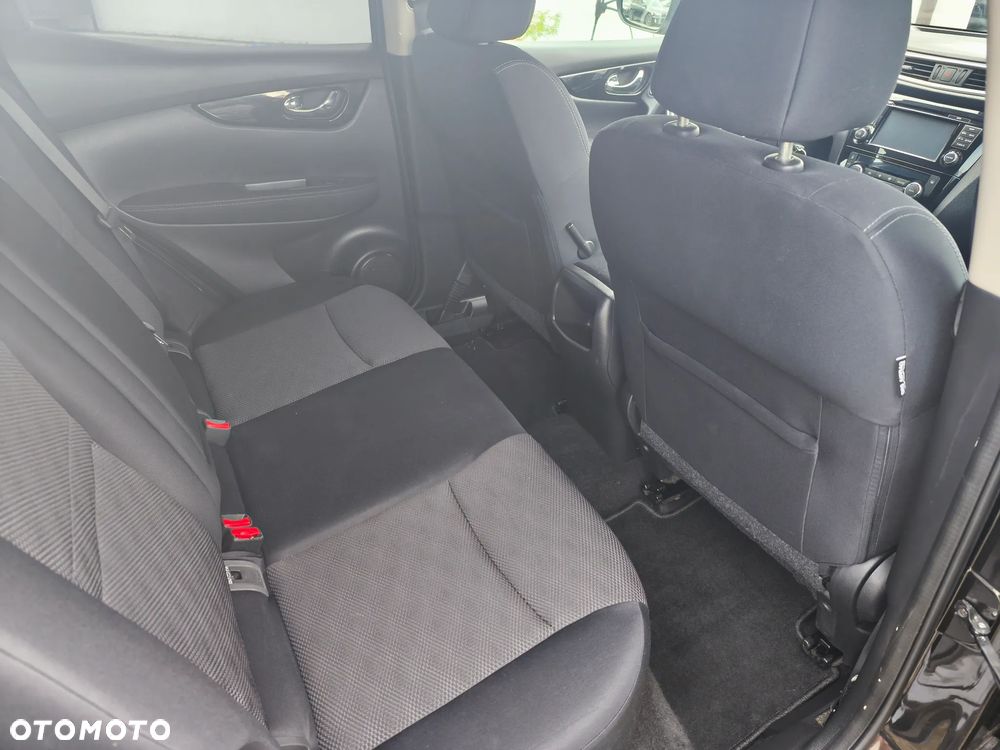 Nissan Qashqai 1.5 dCi N-Connecta - 9