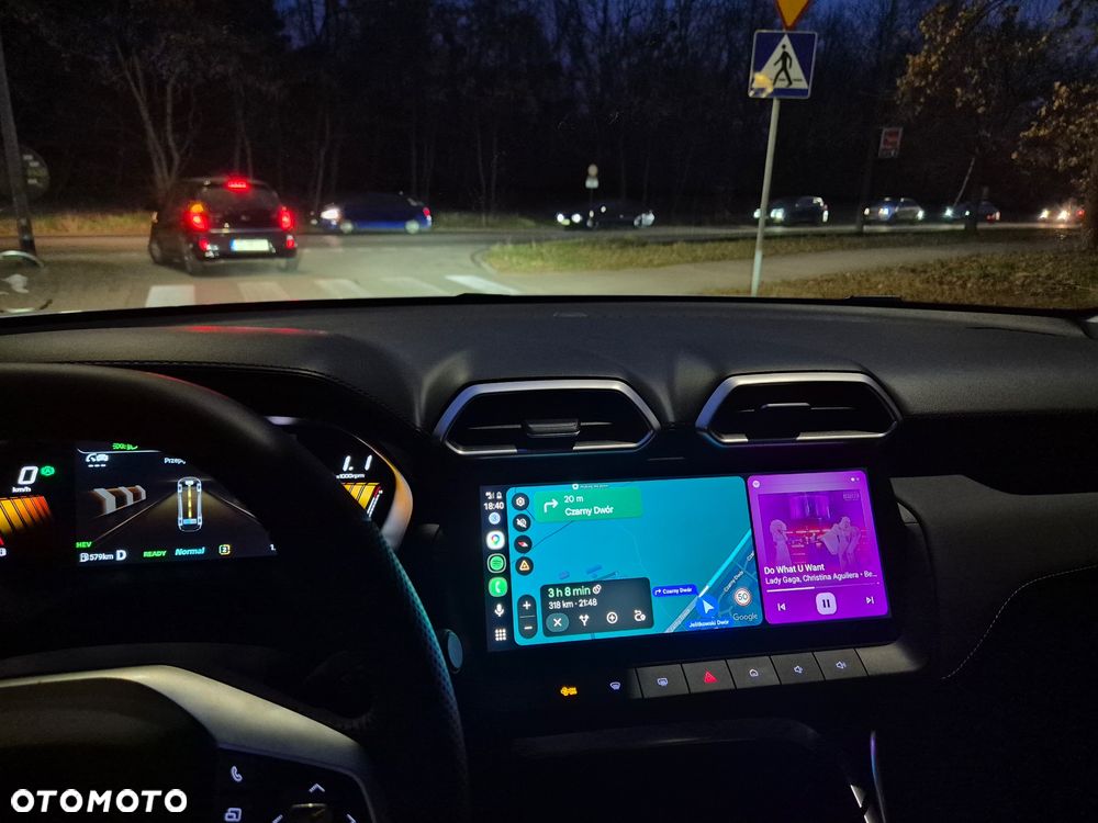 MG ZS Hybrid+ Luxury - 11