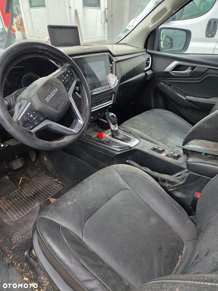 Isuzu D-Max Jige Omars pomoc drogowa - 13