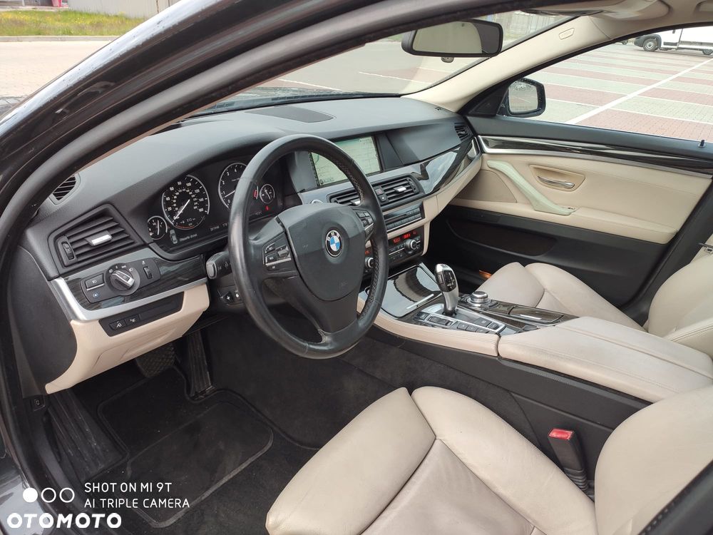 BMW Seria 5 535i xDrive Luxury Line - 8