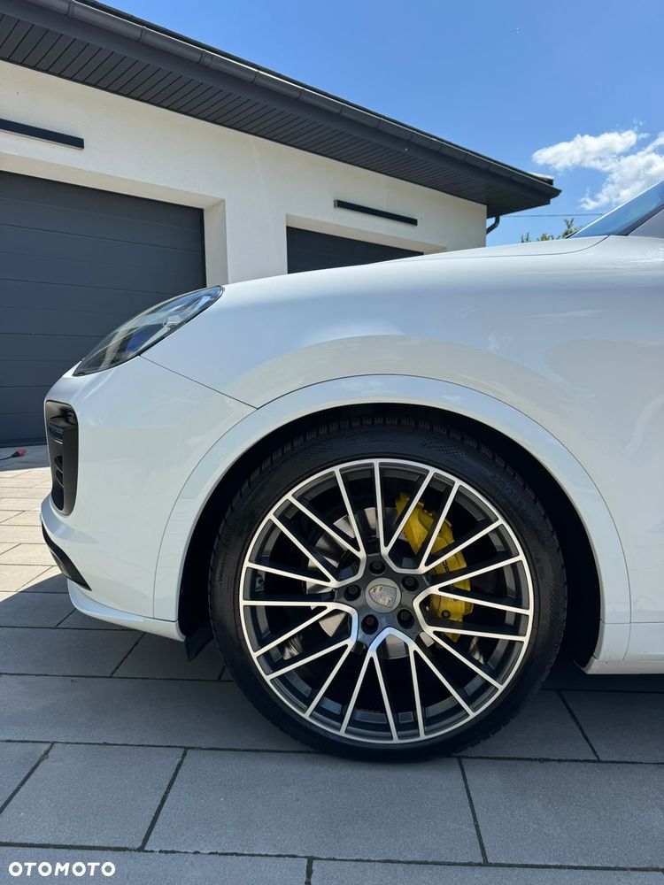 Porsche Cayenne - 9