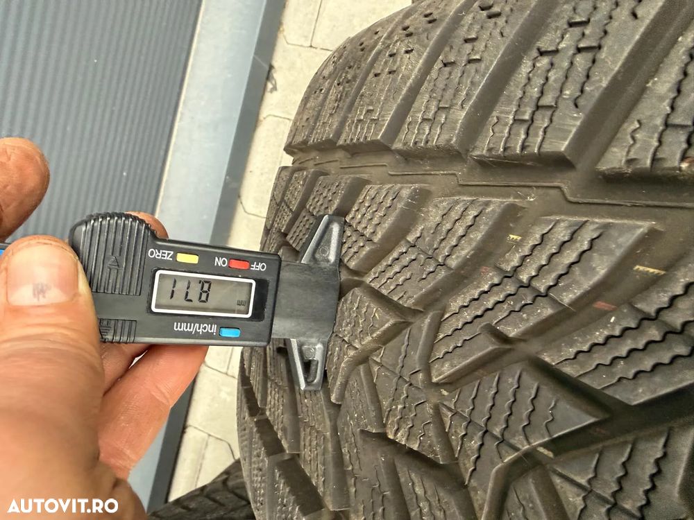 255 40 R20 IARNA DUNLOP - 2