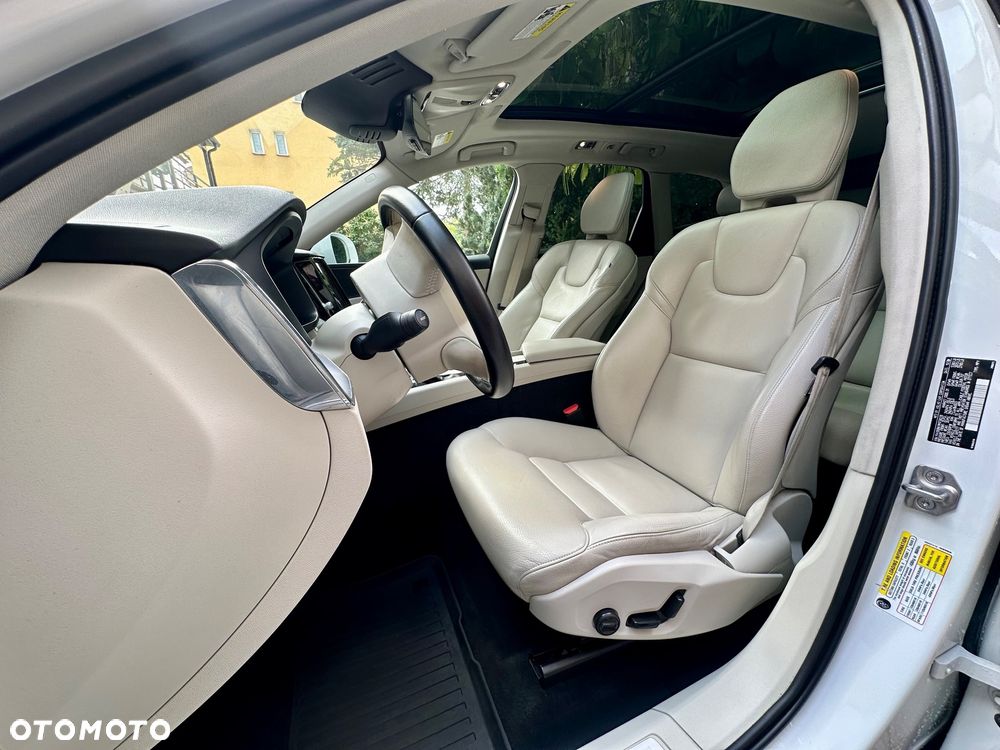 Volvo XC 60 T5 AWD Momentum - 18