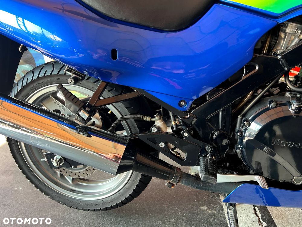 Kawasaki GPZ - 9