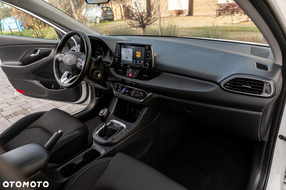 Hyundai i30 1.6 CRDi Premium - 29