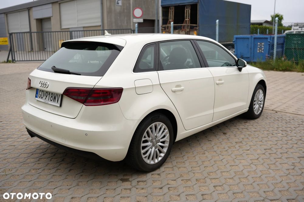 Audi A3 Sportback 1.4 TFSI Ambiente S tronic - 12