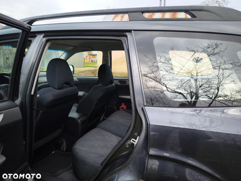 Subaru Forester 2.0 XA Euro5 - 9
