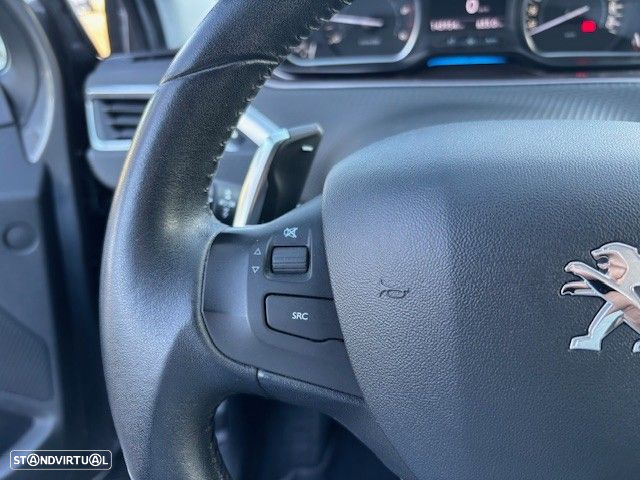 Peugeot 2008 1.6 e-HDi Allure 2-Tronic - 17