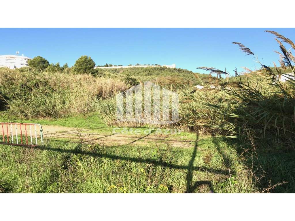 Terreno Urbano Para Loteamento Condomínio Sesimbra - Grande imagem: 2/12