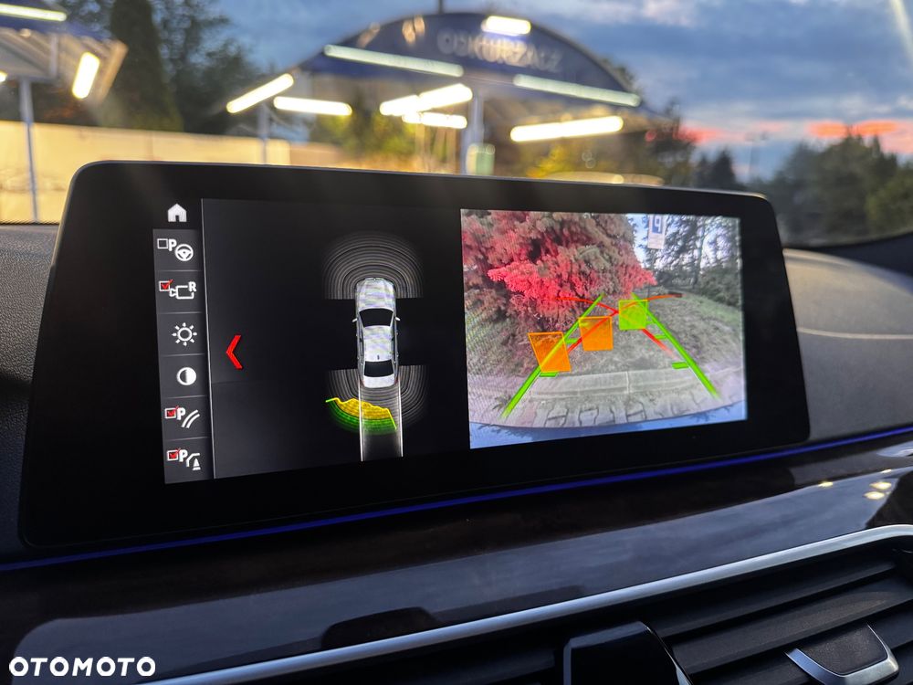 BMW Seria 5 530i xDrive Sport Line sport - 12