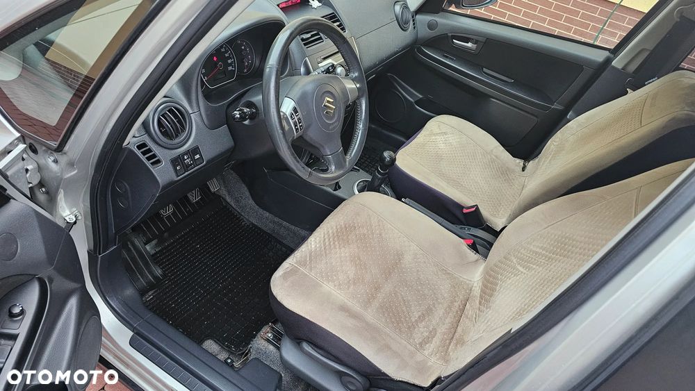 Suzuki SX4 1.6 VVT 4x2 Comfort - 36