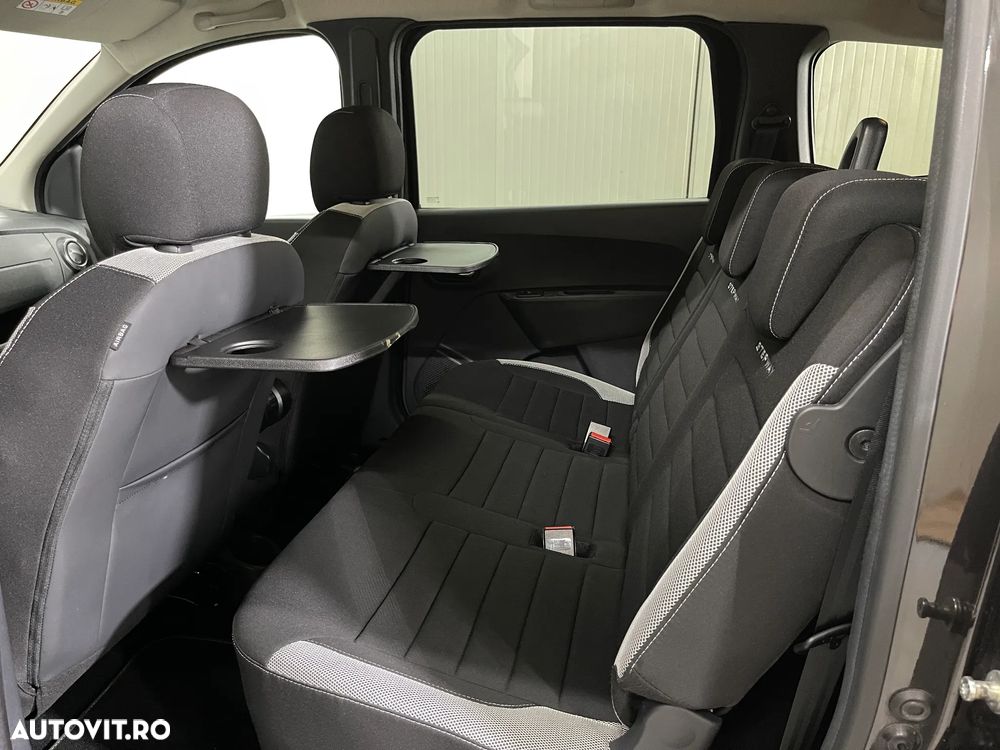 Dacia Lodgy 1.5 Blue dCi Stepway - 13