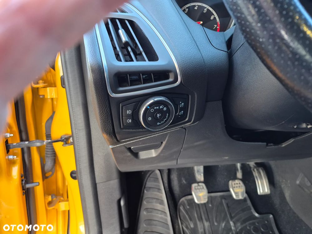 Ford Focus 2.0 EcoBoost ST mit Leder-Exclusiv-Paket - 12