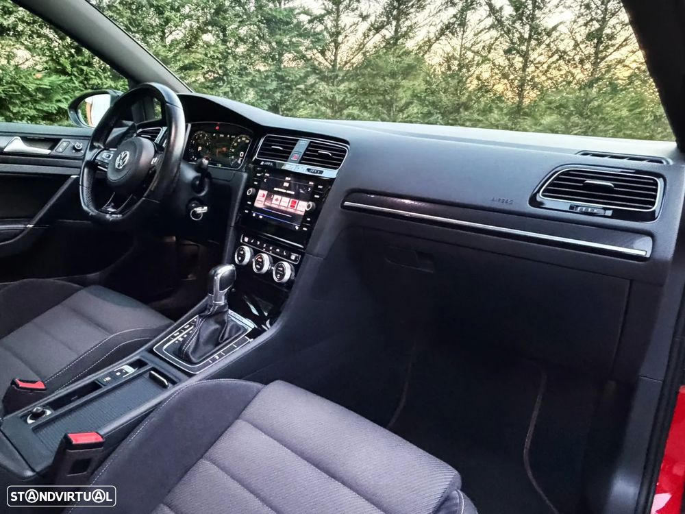 VW Golf R 2.0 TSI OPF 4Motion DSG - 11