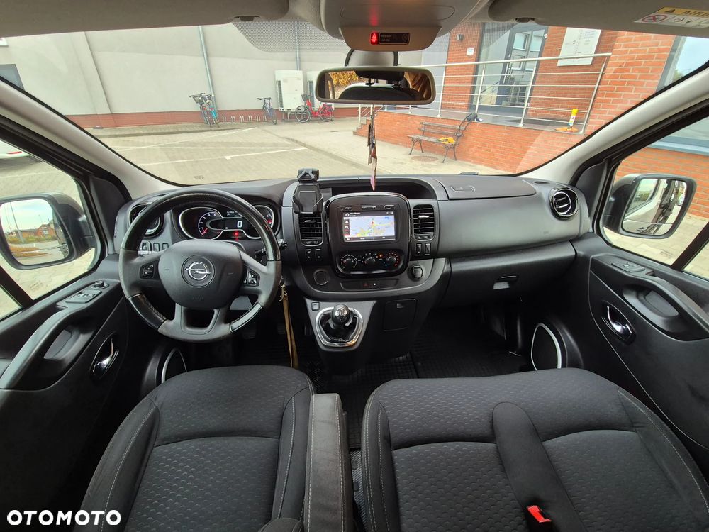 Opel Vivaro - 12