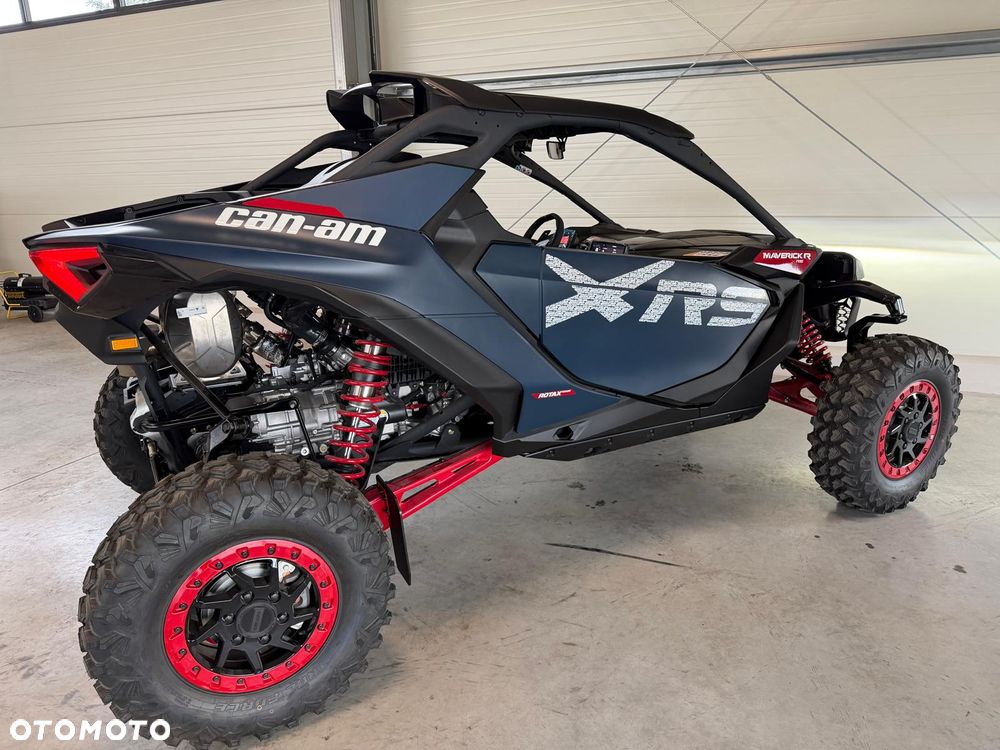 Can-Am Maverick - 4
