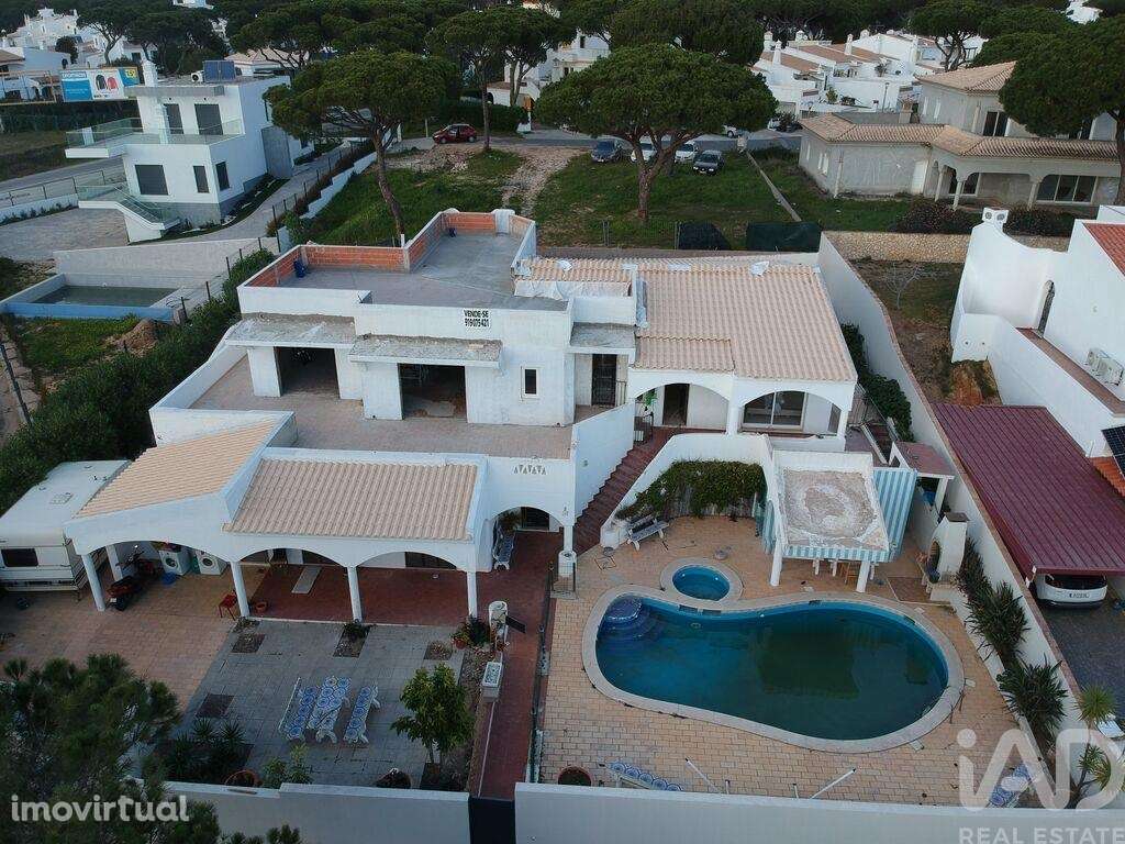 Casa / Villa T4 em Quarteira de 304,00 m2 - Grande imagem: 2/9