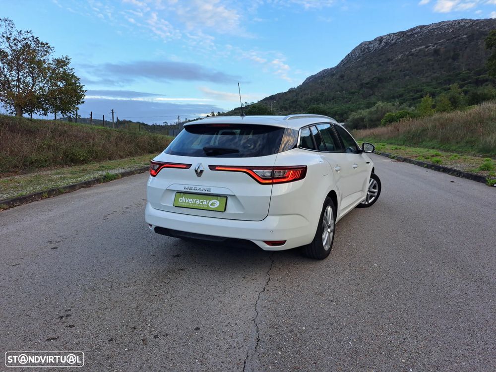 Renault Mégane Sport Tourer 1.5 Blue dCi Business - 4