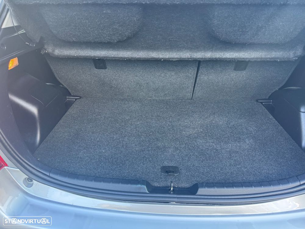 Toyota Yaris - 14