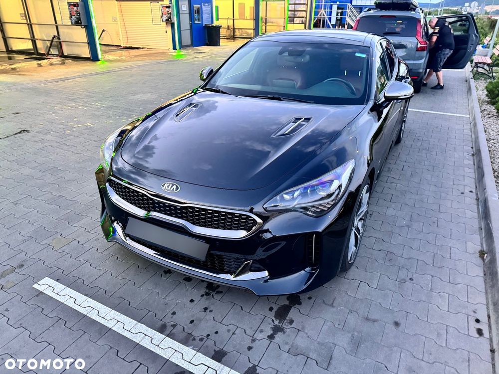 Kia Stinger - 2