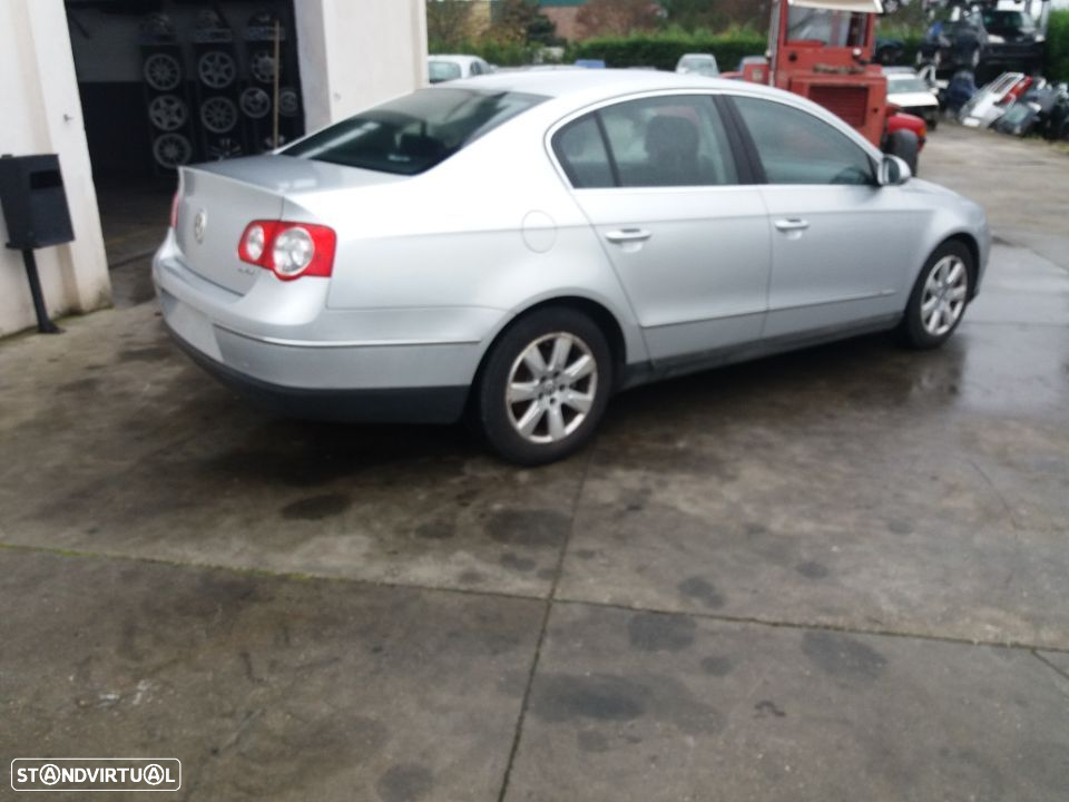 VW Passat B6 2.0 TDI 2005 até 2010 ás peças - 2