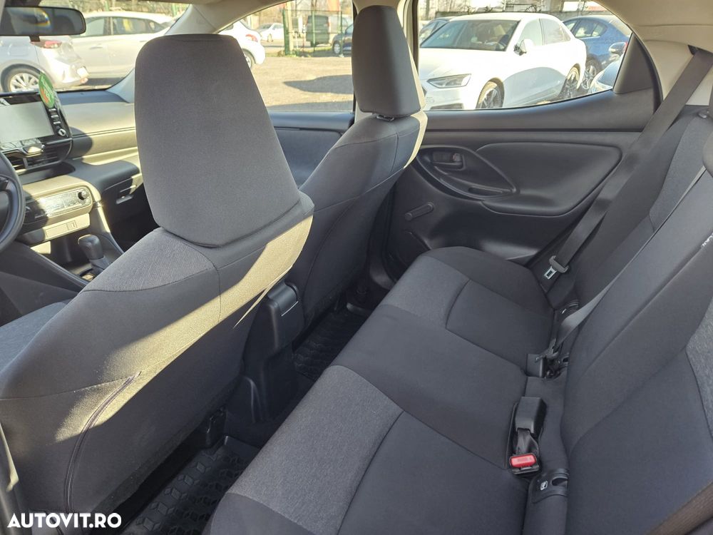 Toyota Yaris - 6